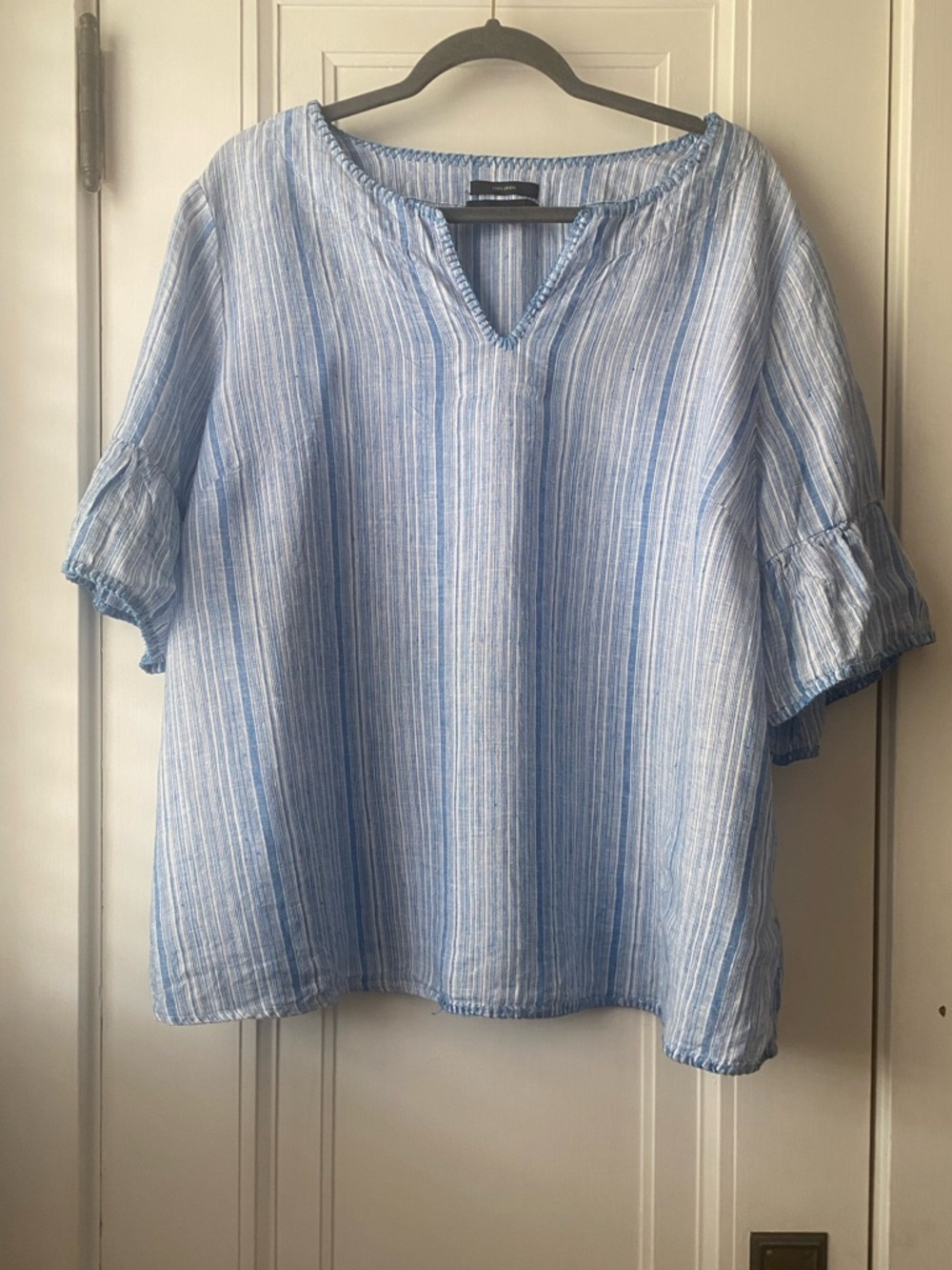 Tahari airy, boxy blue & white stripe 100% linen blouse top shirt XL